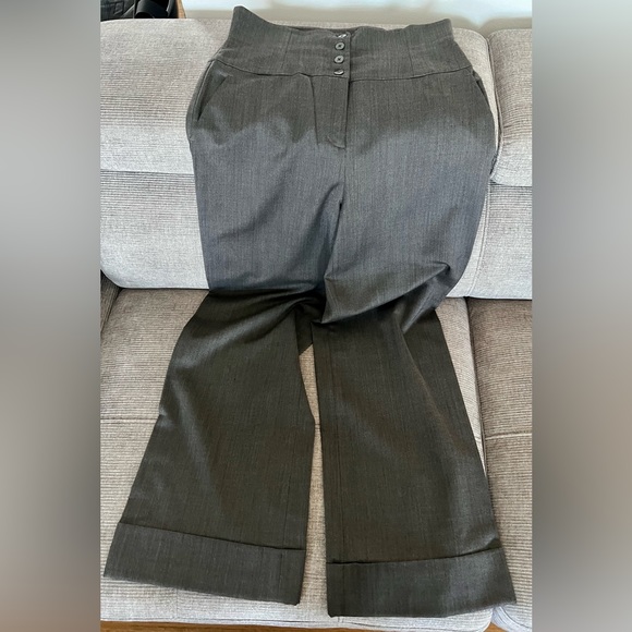 Women‘s Trouser - Charcoal with wide bottom - Picture 2 of 5